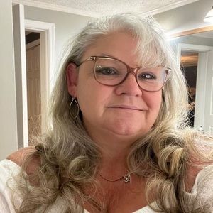 Meet your Posher, Lenore